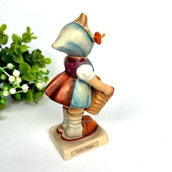 Goebel Hummel “Little Helper" Girl Figurine #73 West Germany Vintage 4” - Picture 6 of 10